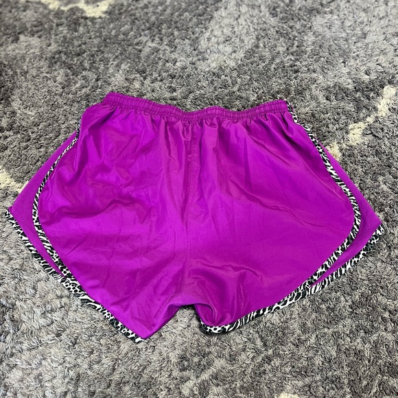 Nike Dri Fit Purple Shorts Medium - Picture 2 of 6